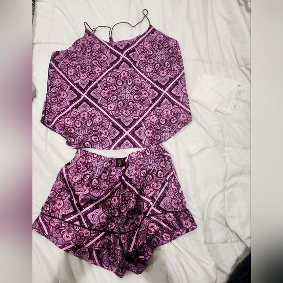 Sold - Picture 1 of 1